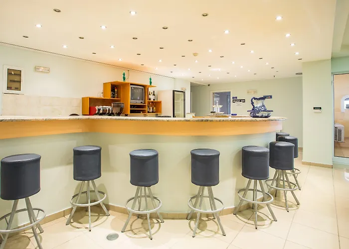 Mon Repos فاليراكي