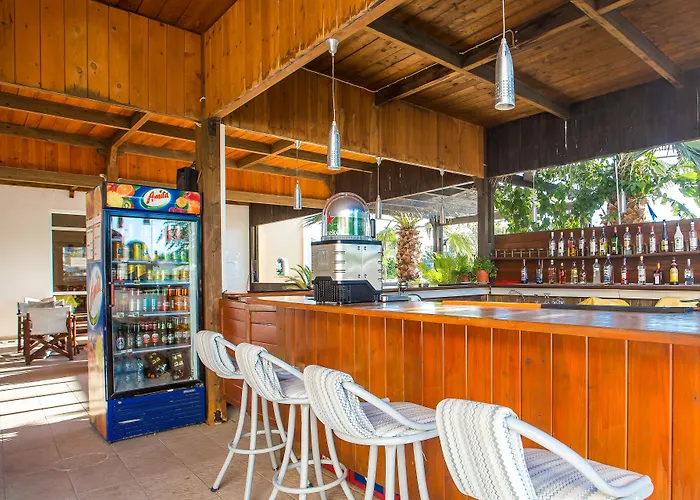 Mon Repos 2* فاليراكي